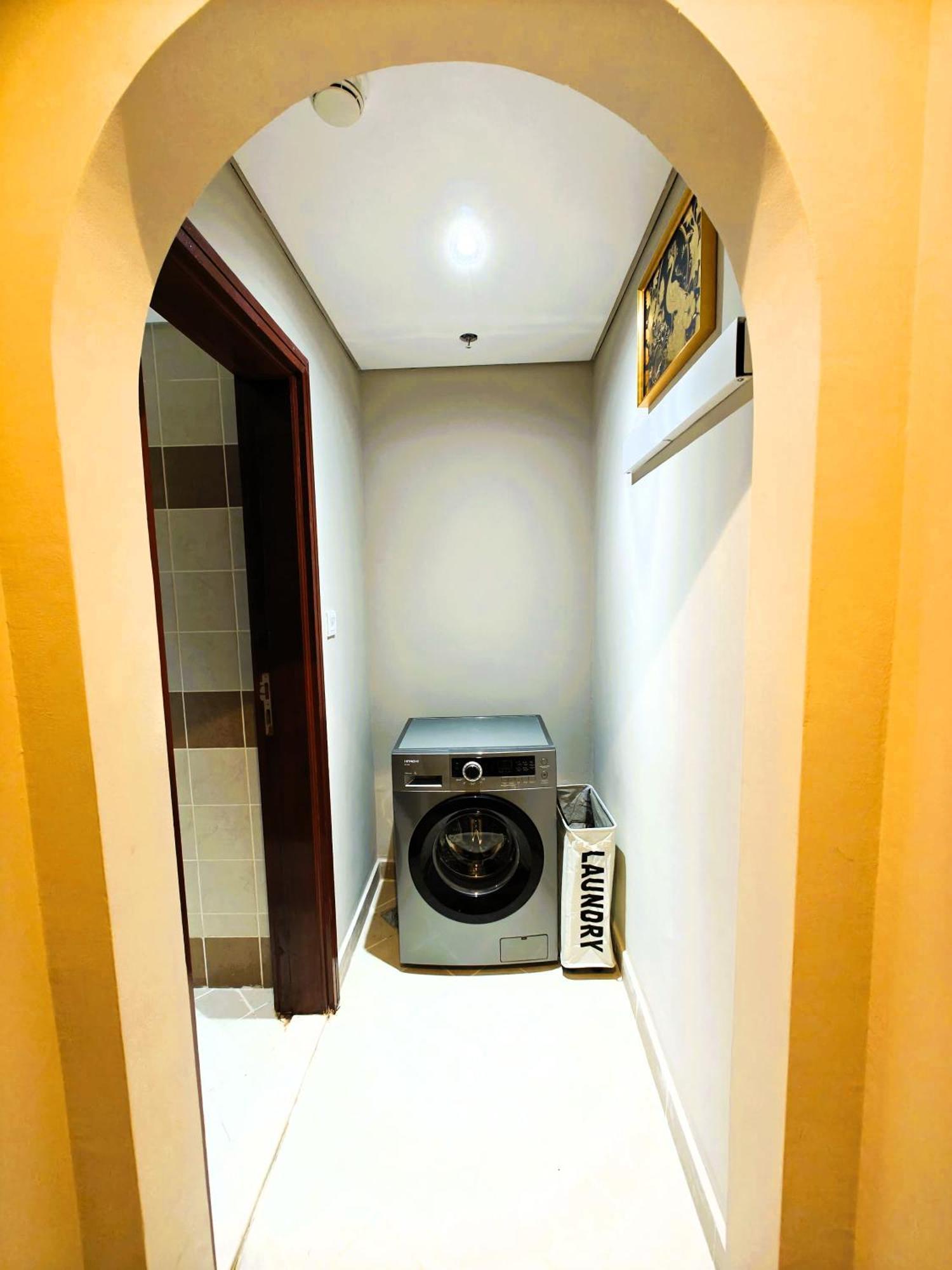 369 Stays- 1 Bedroom Apartment In Sports City Дубай Екстер'єр фото